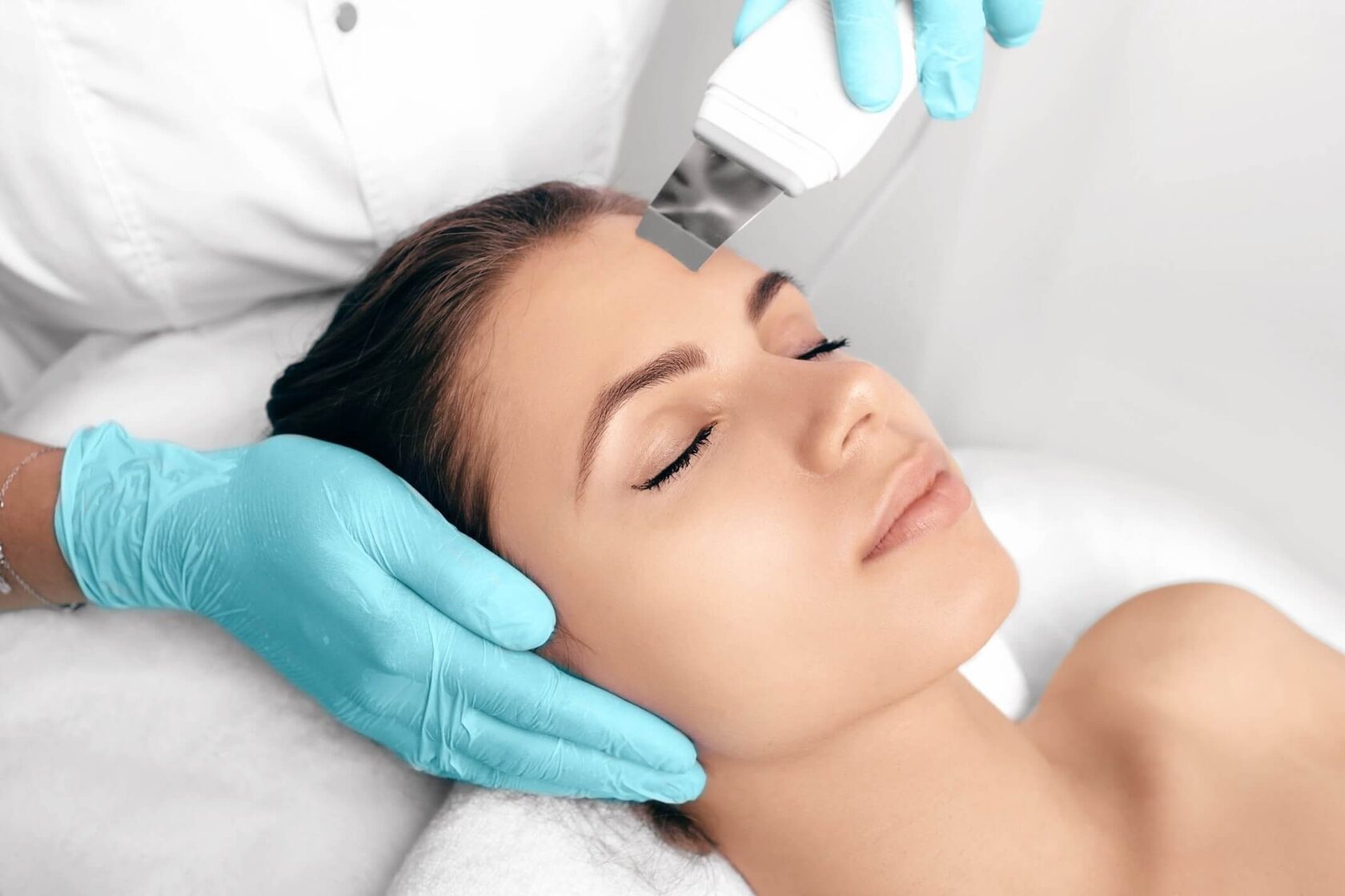 Ultraäänipuhdistus https://queenbeauty.fi/wp-content/uploads/2018/12/Ultraaanipuhdistus.jpg
